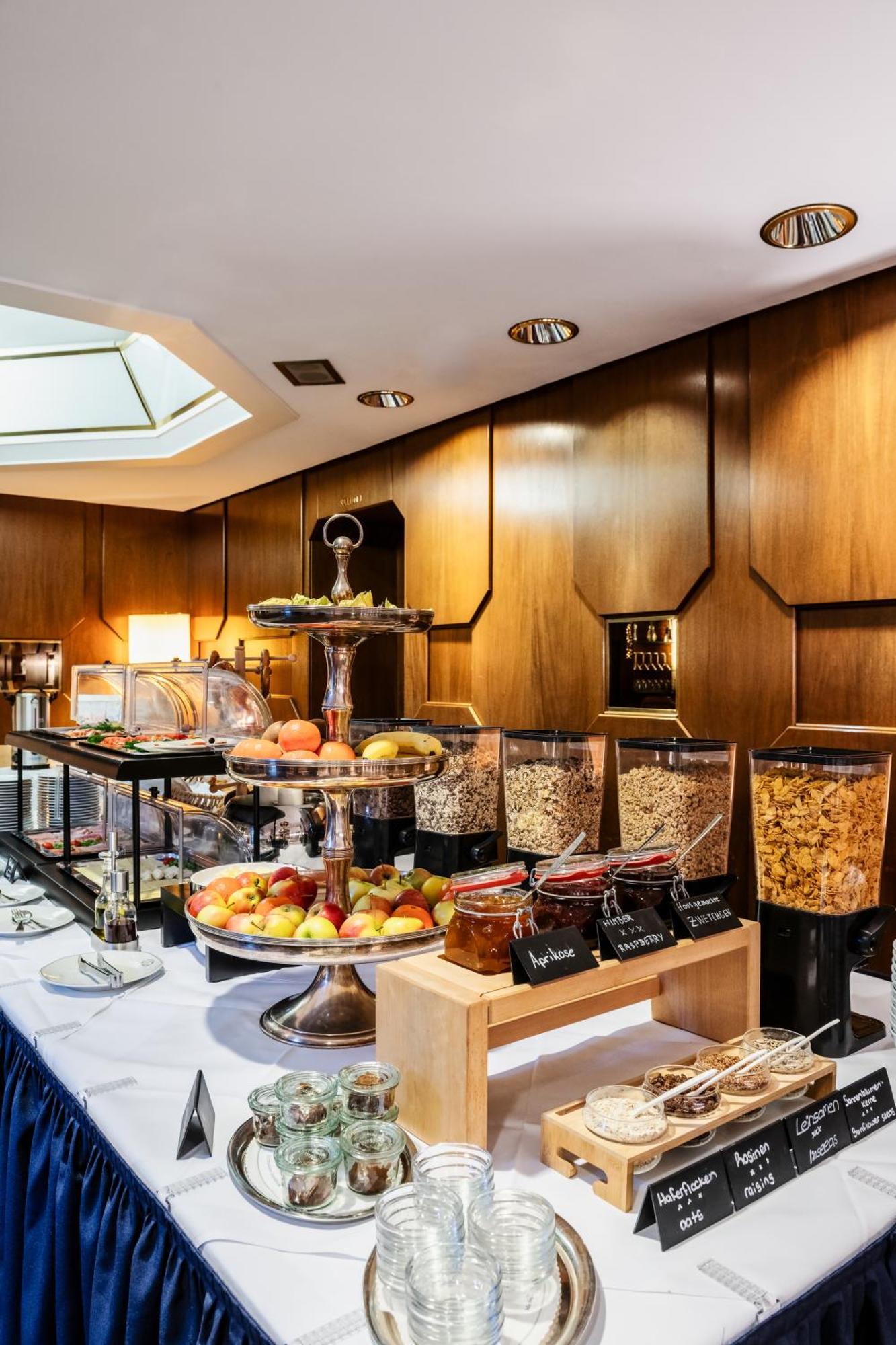 Gaestehaus Sophienstrasse Stuttgart Ngoại thất bức ảnh
